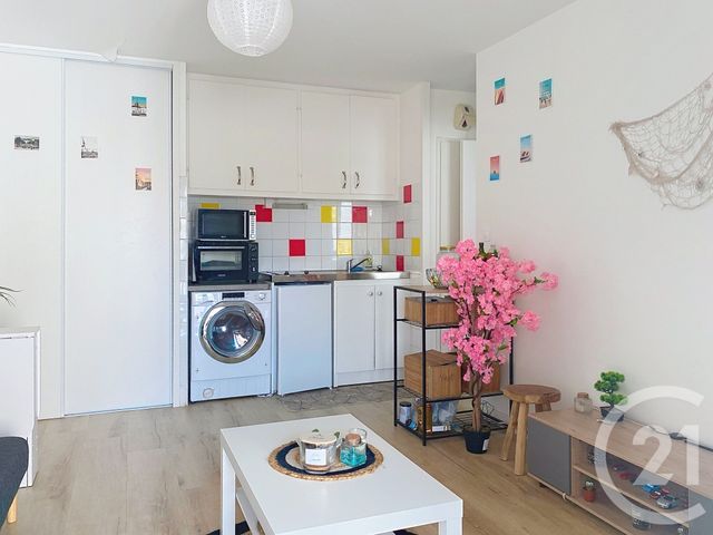 Appartement F2 &agrave; louer - 2 pi&egrave;ces - 30,50 m2 - St Michel - 16 - POITOU-CHARENTES