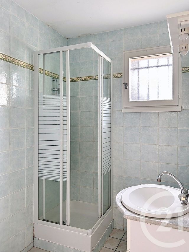 Appartement F2 &agrave; louer - 2 pi&egrave;ces - 30,50 m2 - St Michel - 16 - POITOU-CHARENTES