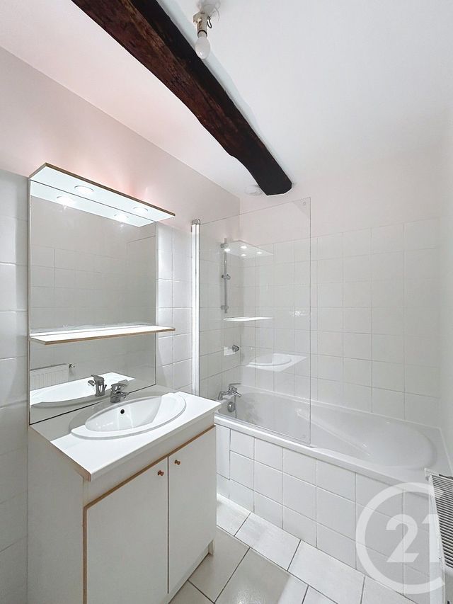 Appartement F3 &agrave; louer - 3 pi&egrave;ces - 54,90 m2 - Angouleme - 16 - POITOU-CHARENTES