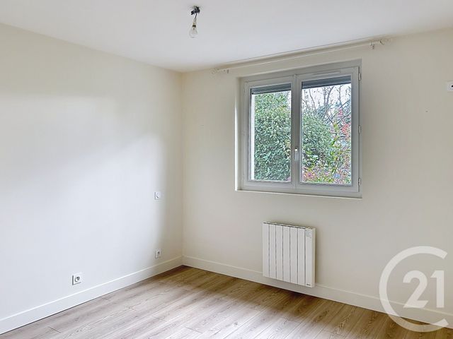 Maison &agrave; louer - 4 pi&egrave;ces - 94 m2 - La Couronne - 16 - POITOU-CHARENTES