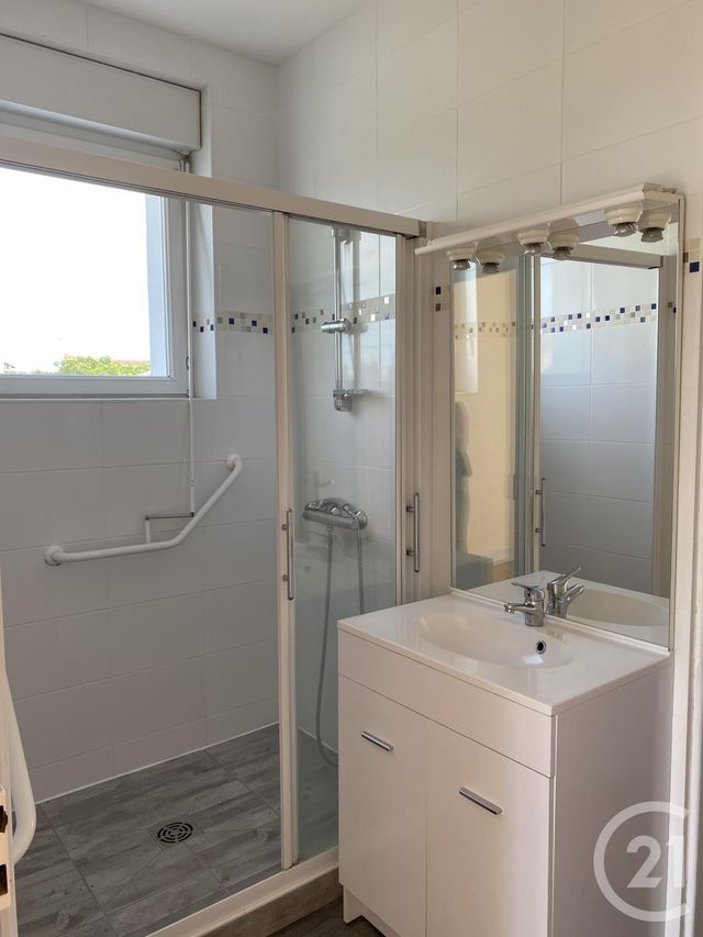 Maison &agrave; louer - 3 pi&egrave;ces - 76 m2 - Angouleme - 16 - POITOU-CHARENTES