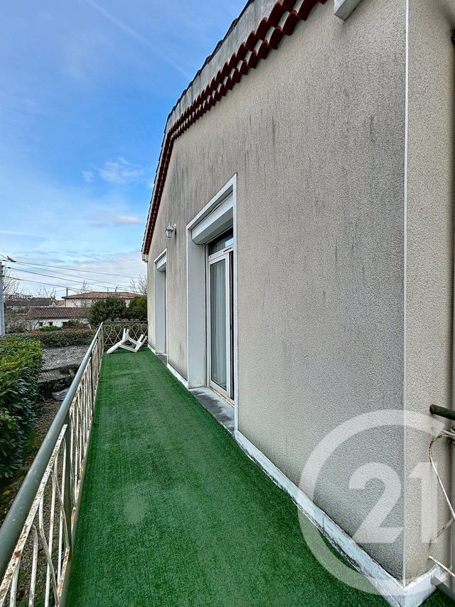 Maison &agrave; louer - 3 pi&egrave;ces - 76 m2 - Angouleme - 16 - POITOU-CHARENTES