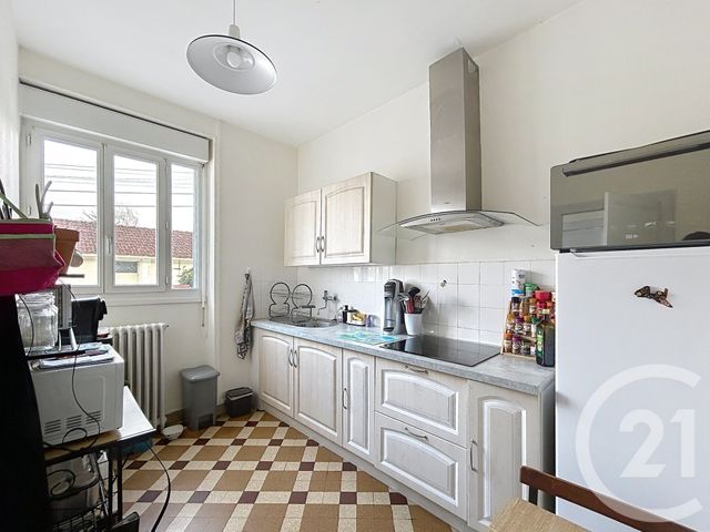 Maison &agrave; louer - 3 pi&egrave;ces - 76 m2 - Angouleme - 16 - POITOU-CHARENTES