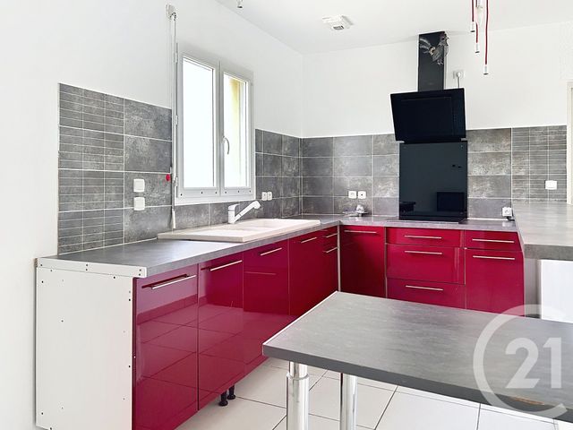 Maison &agrave; louer - 4 pi&egrave;ces - 98,48 m2 - Roullet St Estephe - 16 - POITOU-CHARENTES