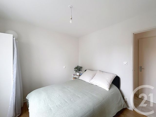 Appartement F2 &agrave; louer - 2 pi&egrave;ces - 32,08 m2 - St Michel - 16 - POITOU-CHARENTES