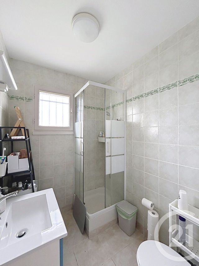 Appartement F2 &agrave; louer - 2 pi&egrave;ces - 32,08 m2 - St Michel - 16 - POITOU-CHARENTES