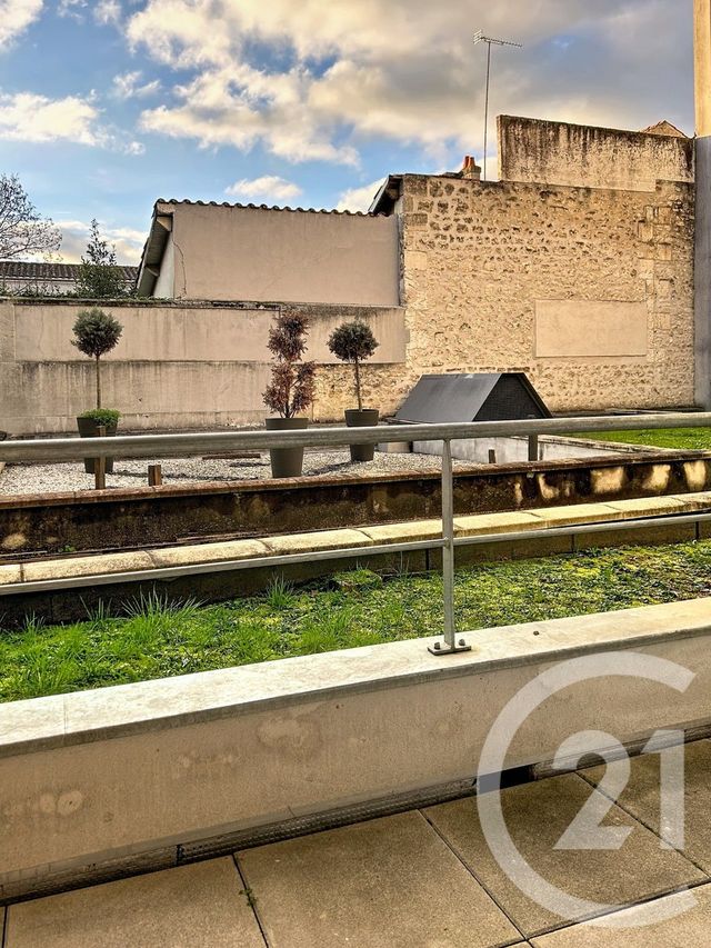 Appartement F2 &agrave; louer - 2 pi&egrave;ces - 27,43 m2 - Angouleme - 16 - POITOU-CHARENTES