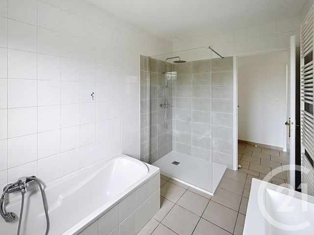 Maison &agrave; louer - 4 pi&egrave;ces - 103,03 m2 - Brie - 16 - POITOU-CHARENTES