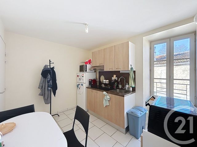 Appartement T1 &agrave; louer - 1 pi&egrave;ce - 26,24 m2 - Angouleme - 16 - POITOU-CHARENTES