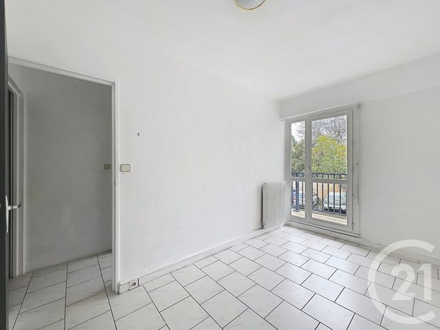 Appartement F4 &agrave; louer - 4 pi&egrave;ces - 82,35 m2 - Angouleme - 16 - POITOU-CHARENTES