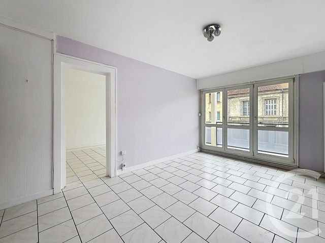 Appartement F4 &agrave; louer - 4 pi&egrave;ces - 82,35 m2 - Angouleme - 16 - POITOU-CHARENTES