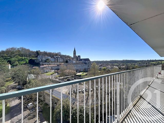 Appartement T3 &agrave; louer - 3 pi&egrave;ces - 62,90 m2 - Angouleme - 16 - POITOU-CHARENTES