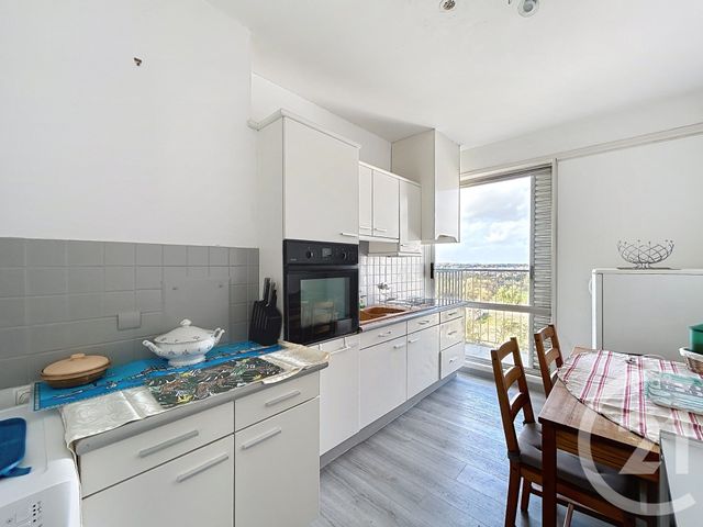 Appartement T3 &agrave; louer - 3 pi&egrave;ces - 62,90 m2 - Angouleme - 16 - POITOU-CHARENTES