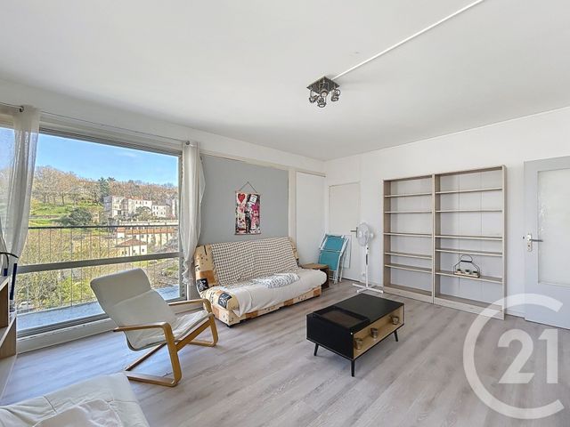 Appartement T3 &agrave; louer - 3 pi&egrave;ces - 62,90 m2 - Angouleme - 16 - POITOU-CHARENTES