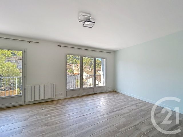 Appartement T2 &agrave; louer - 2 pi&egrave;ces - 40,71 m2 - Angouleme - 16 - POITOU-CHARENTES