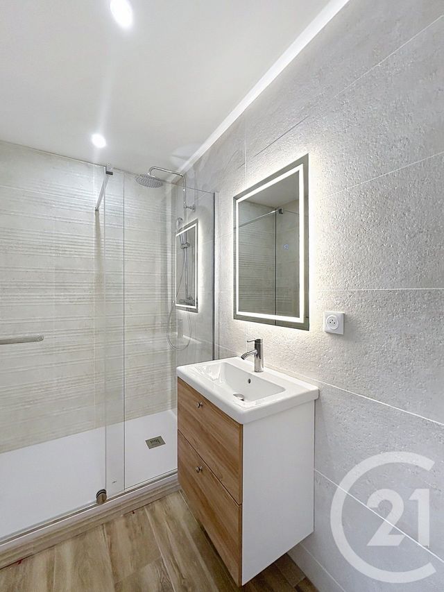 Appartement T2 &agrave; louer - 2 pi&egrave;ces - 40,71 m2 - Angouleme - 16 - POITOU-CHARENTES