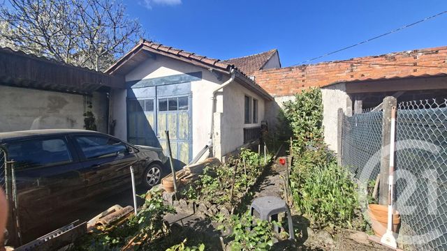 Maison &agrave; vendre - 5 pi&egrave;ces - 105 m2 - Ruelle Sur Touvre - 16 - POITOU-CHARENTES