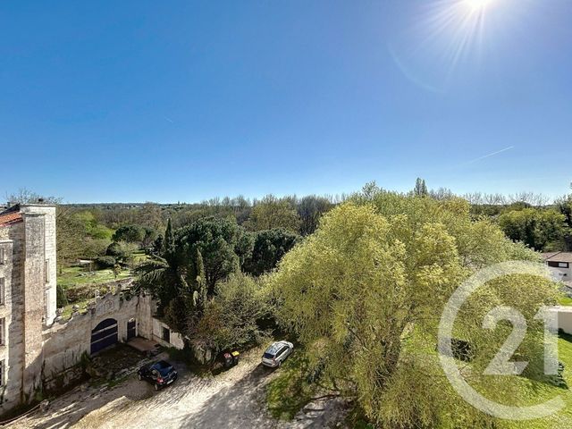 Appartement T2 &agrave; louer - 2 pi&egrave;ces - 52 m2 - Angouleme - 16 - POITOU-CHARENTES