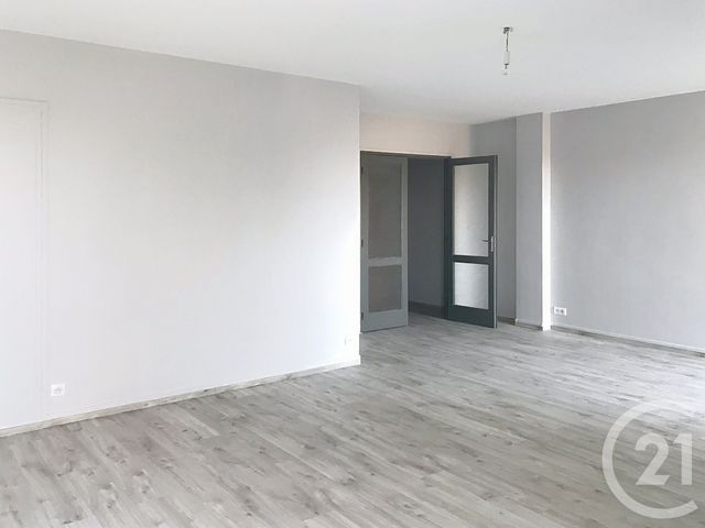 Appartement F3 &agrave; louer - 3 pi&egrave;ces - 88,60 m2 - Angouleme - 16 - POITOU-CHARENTES