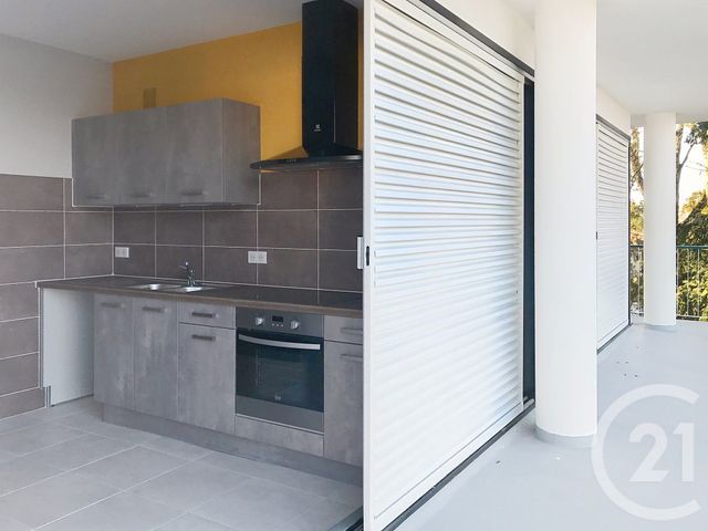 Appartement F3 &agrave; louer - 3 pi&egrave;ces - 88,60 m2 - Angouleme - 16 - POITOU-CHARENTES