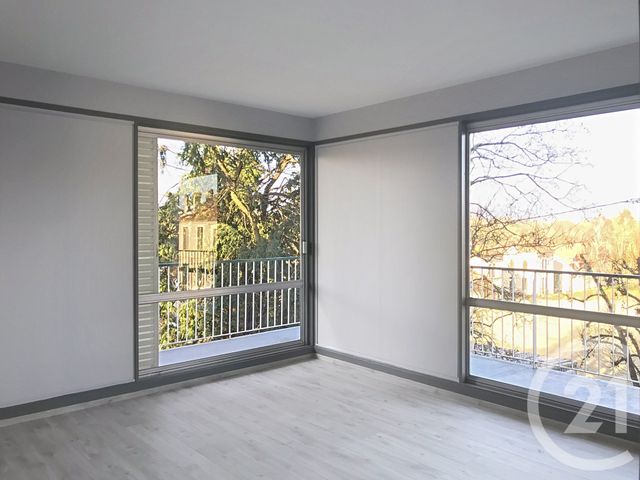 Appartement F3 &agrave; louer - 3 pi&egrave;ces - 88,60 m2 - Angouleme - 16 - POITOU-CHARENTES