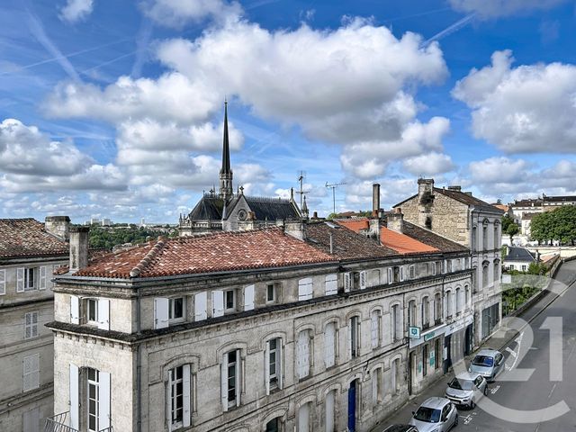 Appartement F2 &agrave; louer - 2 pi&egrave;ces - 51,70 m2 - Angouleme - 16 - POITOU-CHARENTES