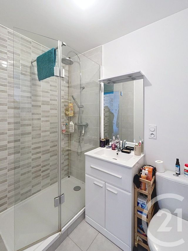 Appartement F1 &agrave; louer - 1 pi&egrave;ce - 27,21 m2 - La Couronne - 16 - POITOU-CHARENTES