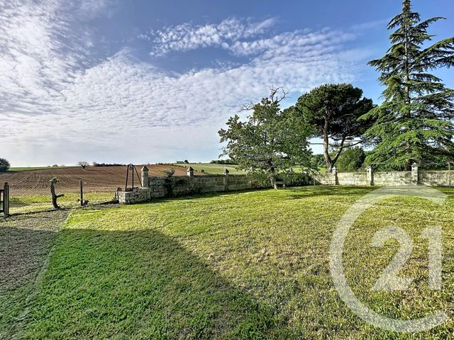 Maison &agrave; louer - 3 pi&egrave;ces - 65,67 m2 - Garat - 16 - POITOU-CHARENTES