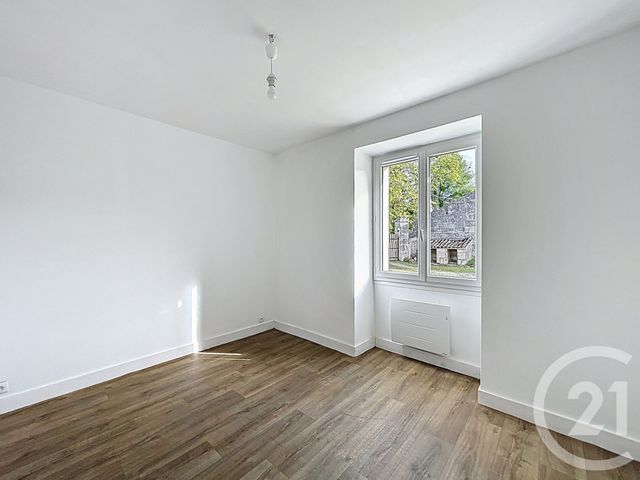 Maison &agrave; louer - 3 pi&egrave;ces - 65,67 m2 - Garat - 16 - POITOU-CHARENTES