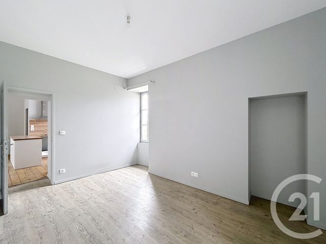 Appartement F2 &agrave; louer - 2 pi&egrave;ces - 48,04 m2 - Angouleme - 16 - POITOU-CHARENTES