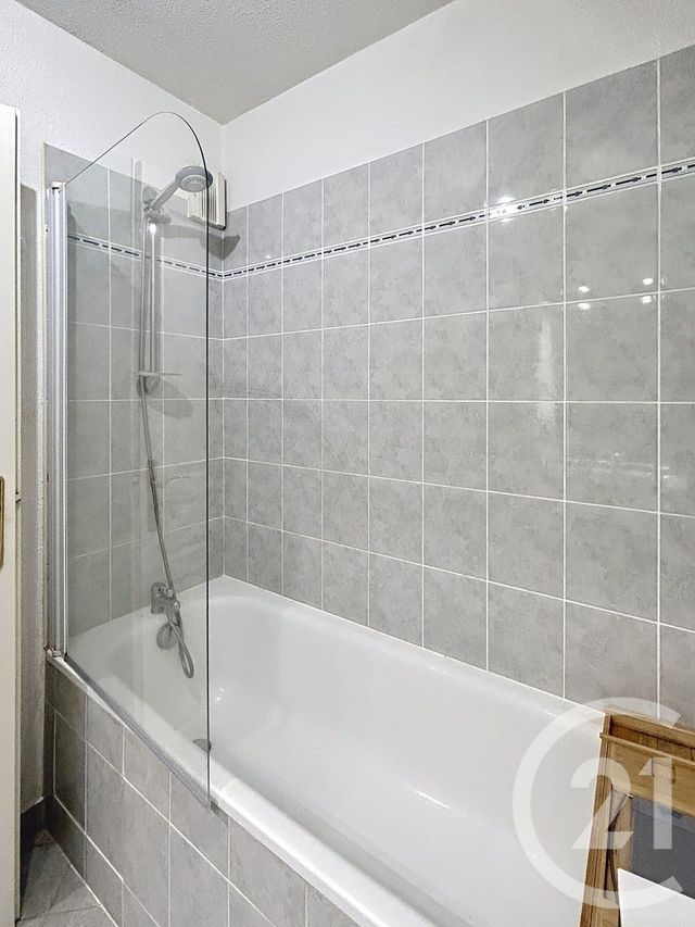 Appartement F3 &agrave; louer - 3 pi&egrave;ces - 63,56 m2 - Angouleme - 16 - POITOU-CHARENTES