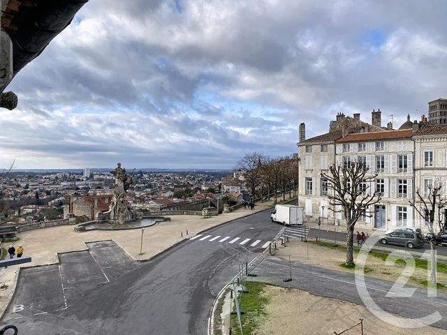 Appartement F2 &agrave; louer - 2 pi&egrave;ces - 48,80 m2 - Angouleme - 16 - POITOU-CHARENTES
