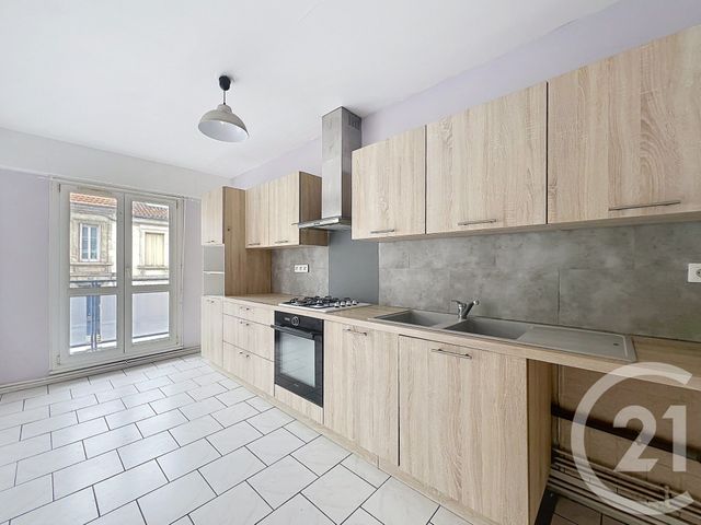 Appartement F4 &agrave; vendre - 4 pi&egrave;ces - 82,35 m2 - Angouleme - 16 - POITOU-CHARENTES