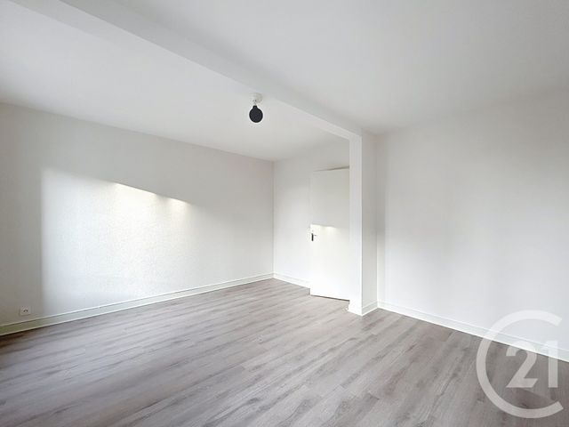Appartement F2 &agrave; louer - 2 pi&egrave;ces - 76,89 m2 - Angouleme - 16 - POITOU-CHARENTES