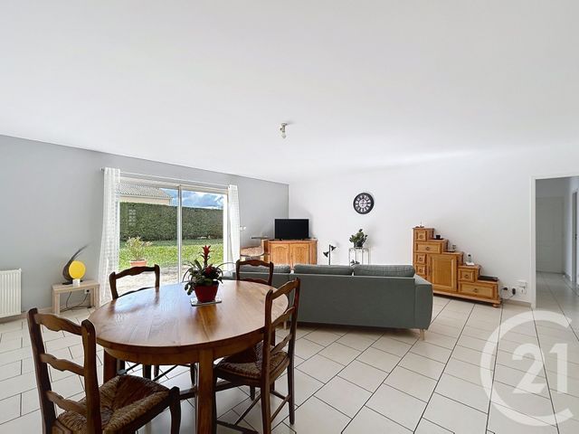 Maison &agrave; louer - 4 pi&egrave;ces - 103,03 m2 - Brie - 16 - POITOU-CHARENTES