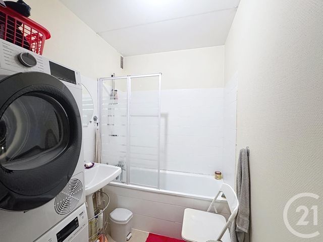 Appartement F3 &agrave; vendre - 4 pi&egrave;ces - 67,11 m2 - Angouleme - 16 - POITOU-CHARENTES
