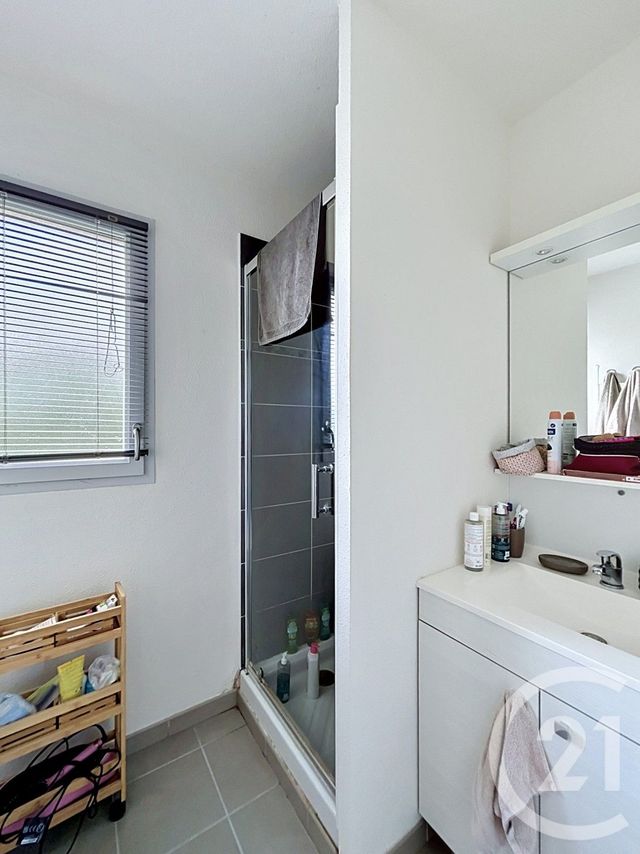 Maison &agrave; louer - 4 pi&egrave;ces - 76,50 m2 - Angouleme - 16 - POITOU-CHARENTES