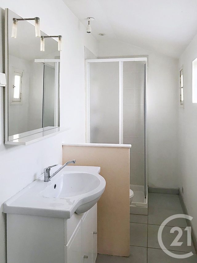 Maison &agrave; louer - 3 pi&egrave;ces - 54,25 m2 - Angouleme - 16 - POITOU-CHARENTES