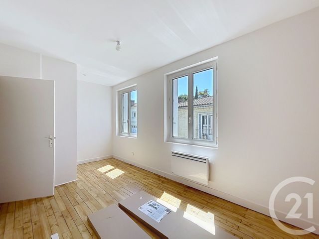 Appartement F3 &agrave; louer - 3 pi&egrave;ces - 61,76 m2 - Angouleme - 16 - POITOU-CHARENTES