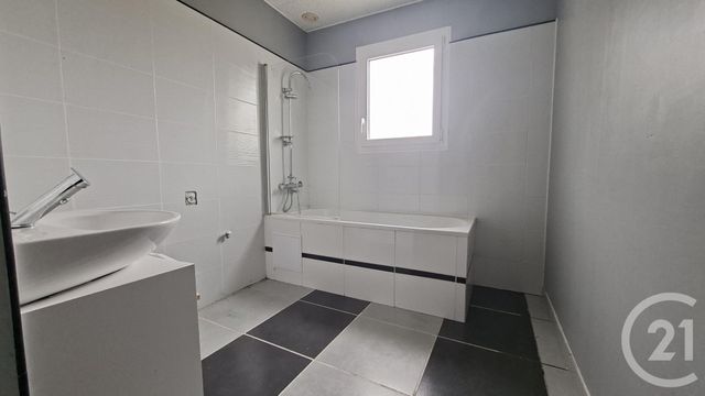 Maison &agrave; vendre - 4 pi&egrave;ces - 106,60 m2 - Balzac - 16 - POITOU-CHARENTES