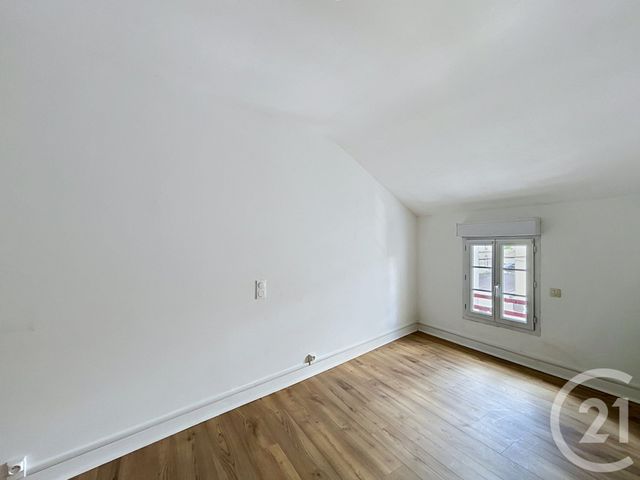 Appartement F4 &agrave; louer - 4 pi&egrave;ces - 95,50 m2 - Angouleme - 16 - POITOU-CHARENTES