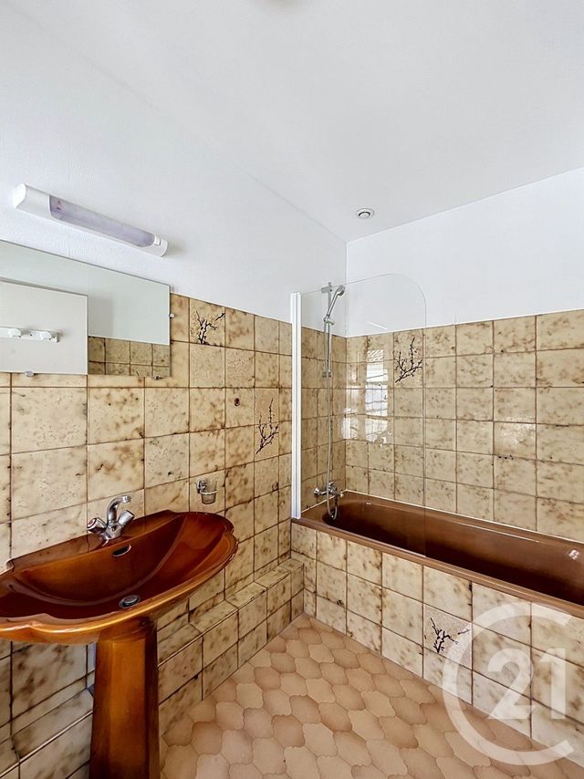 Appartement F2 &agrave; louer - 2 pi&egrave;ces - 33,96 m2 - Angouleme - 16 - POITOU-CHARENTES