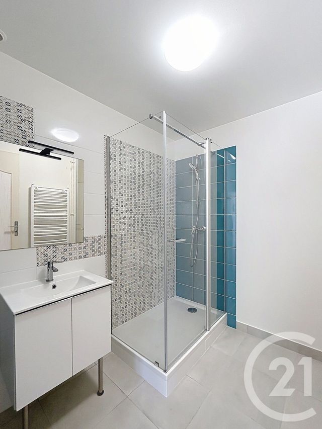 Maison &agrave; louer - 3 pi&egrave;ces - 75,30 m2 - Angouleme - 16 - POITOU-CHARENTES