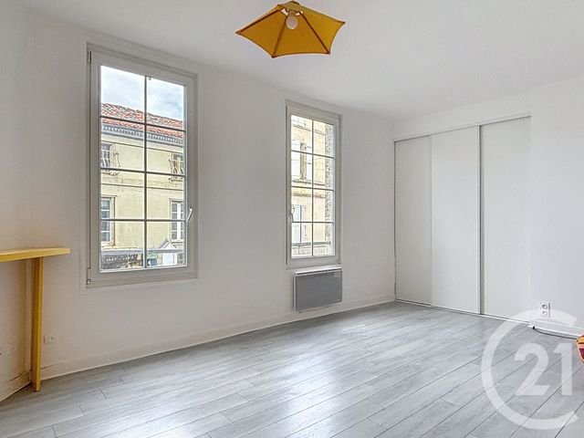 Appartement Studio &agrave; louer - 1 pi&egrave;ce - 30,55 m2 - Angouleme - 16 - POITOU-CHARENTES