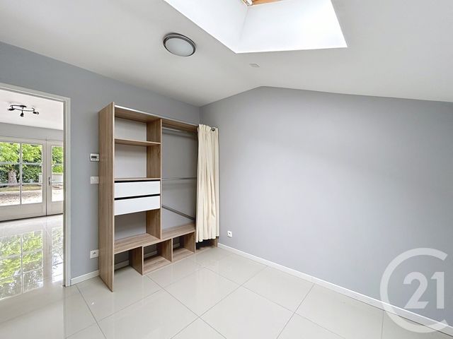 Appartement F1 &agrave; louer - 2 pi&egrave;ces - 32,90 m2 - La Couronne - 16 - POITOU-CHARENTES