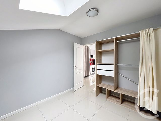 Appartement F1 &agrave; louer - 2 pi&egrave;ces - 32,90 m2 - La Couronne - 16 - POITOU-CHARENTES