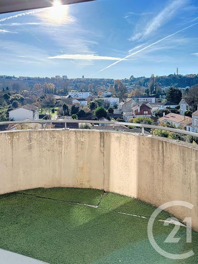 Appartement F3 &agrave; louer - 3 pi&egrave;ces - 63,50 m2 - Angouleme - 16 - POITOU-CHARENTES