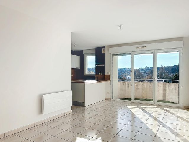 Appartement F3 &agrave; louer - 3 pi&egrave;ces - 63,50 m2 - Angouleme - 16 - POITOU-CHARENTES