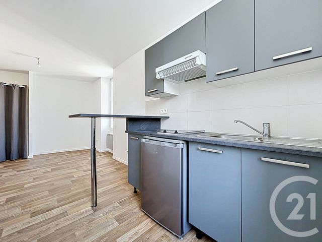 Appartement F1 &agrave; louer - 1 pi&egrave;ce - 18,34 m2 - Angouleme - 16 - POITOU-CHARENTES