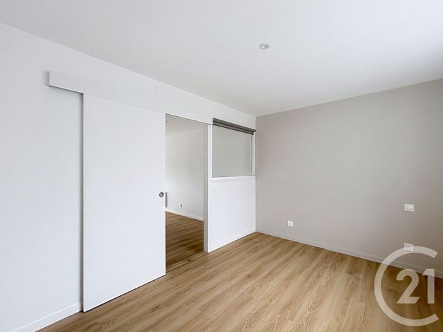 Appartement F2 &agrave; louer - 2 pi&egrave;ces - 33,29 m2 - L Isle D Espagnac - 16 - POITOU-CHARENTES